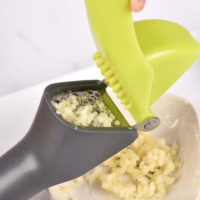 Stainless Steel Garlic Press & Mincer – Manual Garlic Crusher, Chopper & Ginger Grater Kitchen Tool