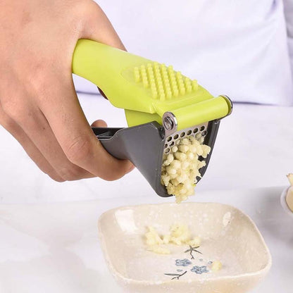 Stainless Steel Garlic Press & Mincer – Manual Garlic Crusher, Chopper & Ginger Grater Kitchen Tool