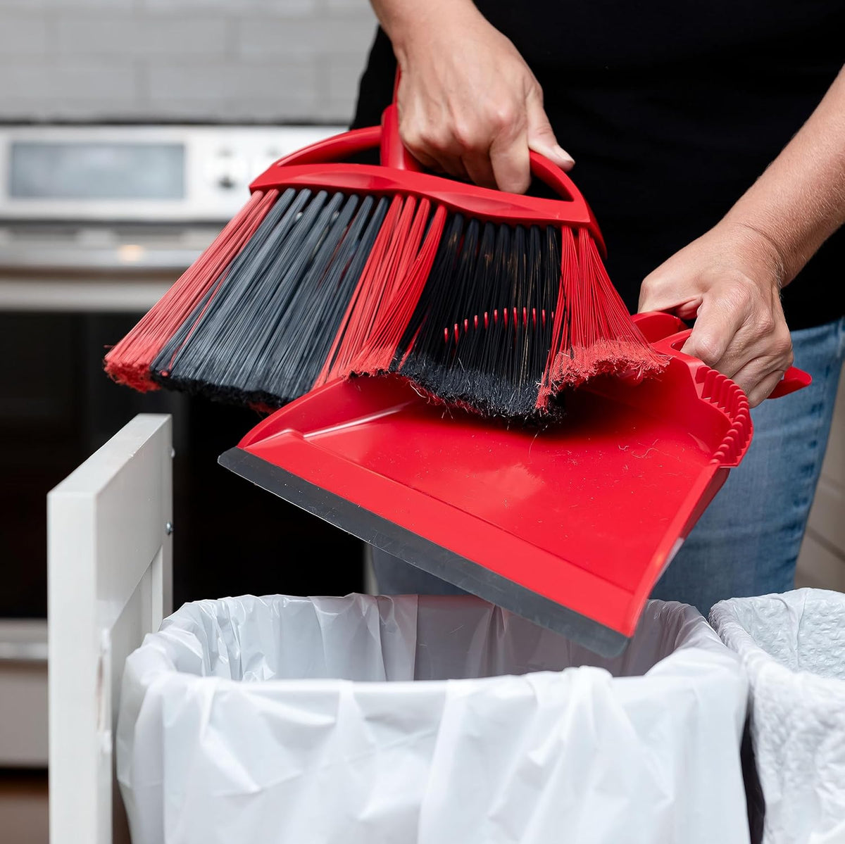 O-Cedar Sweep & Trap Broom with Step-On Dustpan – Wave Bristles Trap 99% of Dust & Dirt