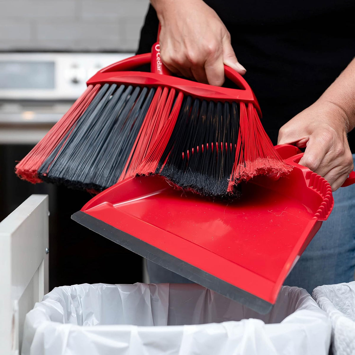 O-Cedar Sweep & Trap Broom with Step-On Dustpan – Wave Bristles Trap 99% of Dust & Dirt