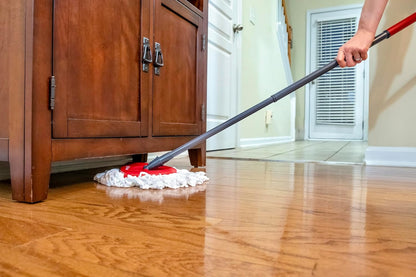 O-Cedar EasyWring Microfiber Spin Mop & Bucket System – Hands-Free Wringing, Machine-Washable Mop Head
